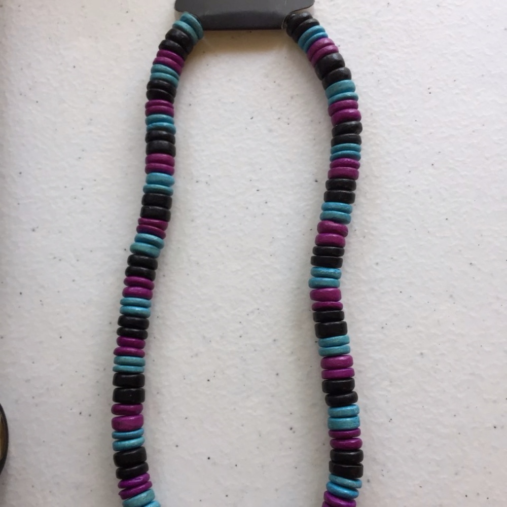Multi- Color Necklace - Picture 2 of 2